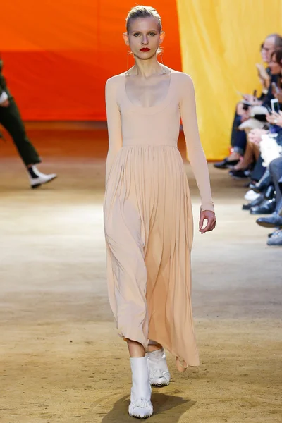 Look 38